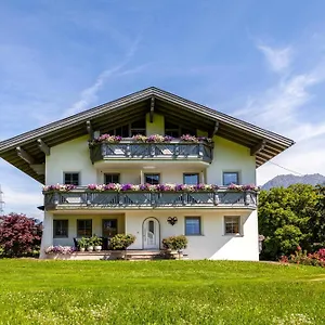 Gaestehaus Weber Appartement Oberperfuss